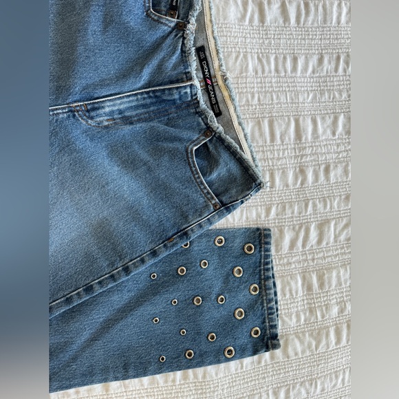 Vintage 90s DKNY Embellished Jeans - size 3 - Picture 4 of 9